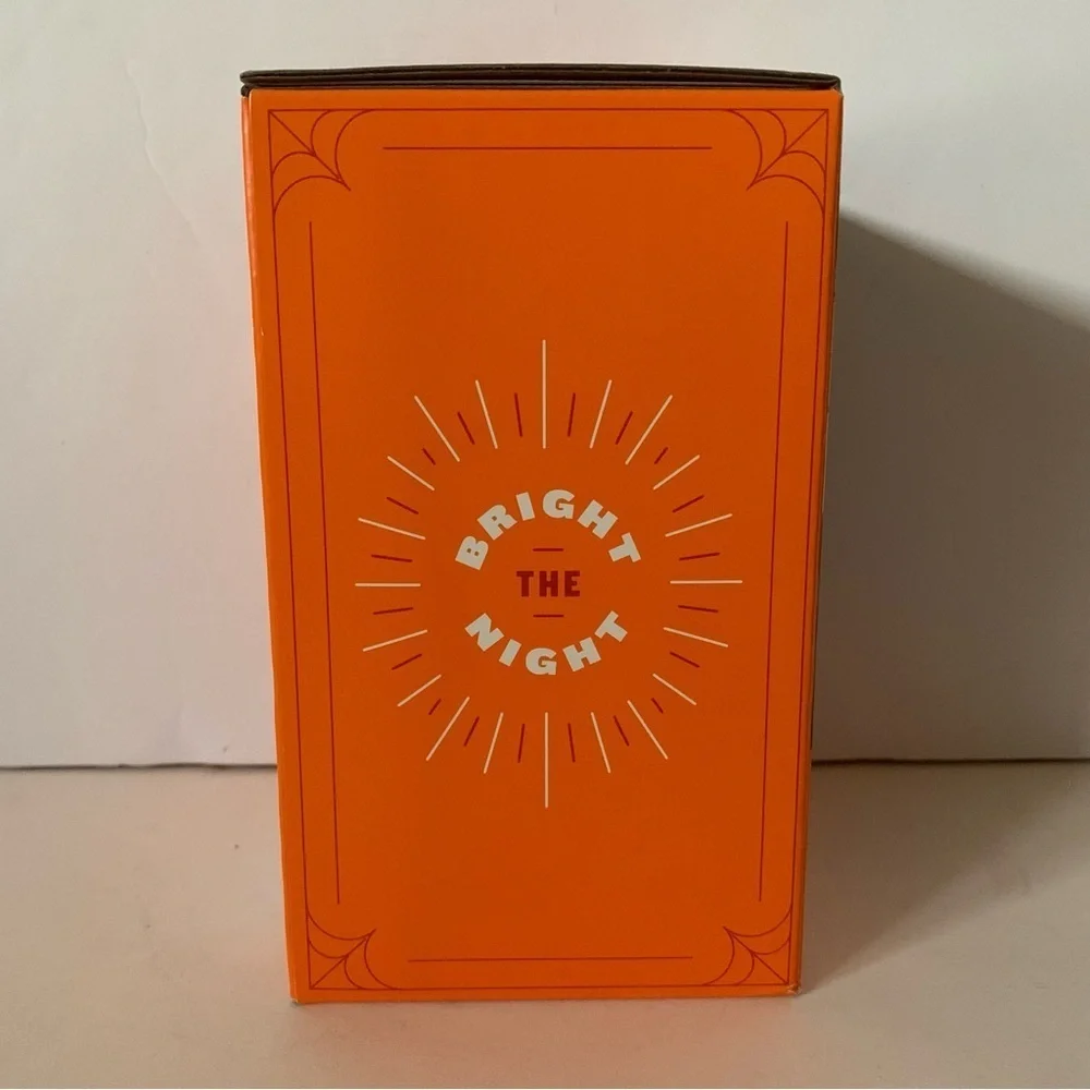 NIB. HYDE & EEK! Swooping Witches Motion Projector